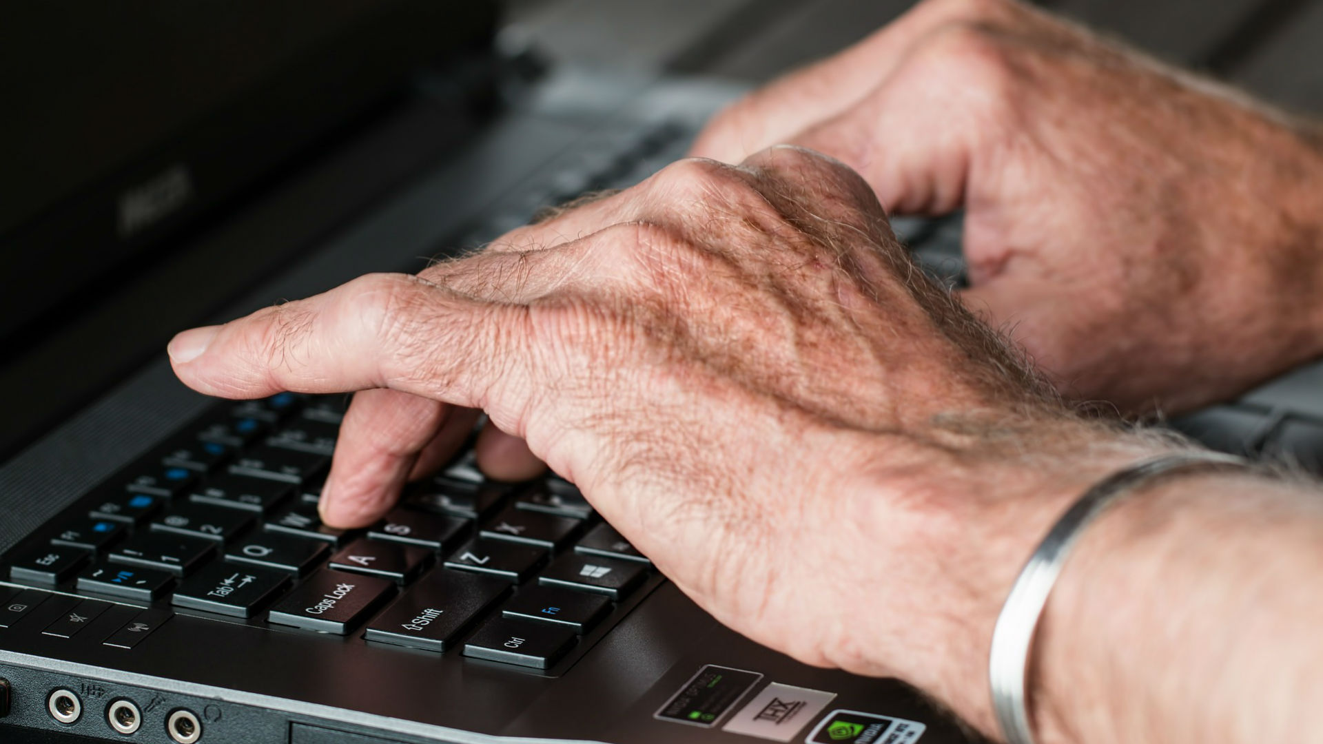 La artritis reumatoide no solo afecta a las personas mayores 