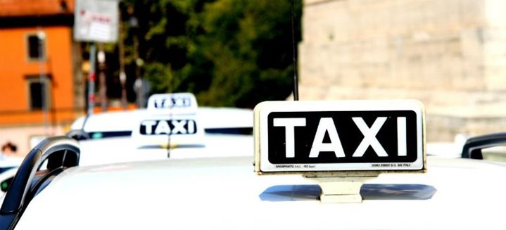 Cómo conseguir un taxi adaptado para tus desplazamientos