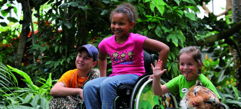 Actividades infantiles en silla de ruedas