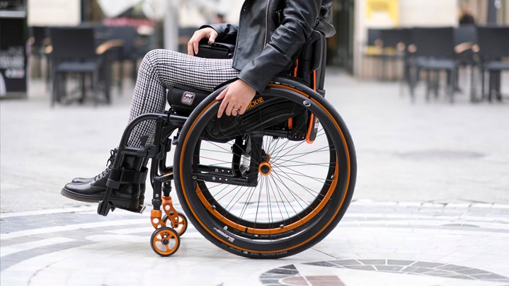 Consejos para la limpieza y desinfección de una silla de ruedas 