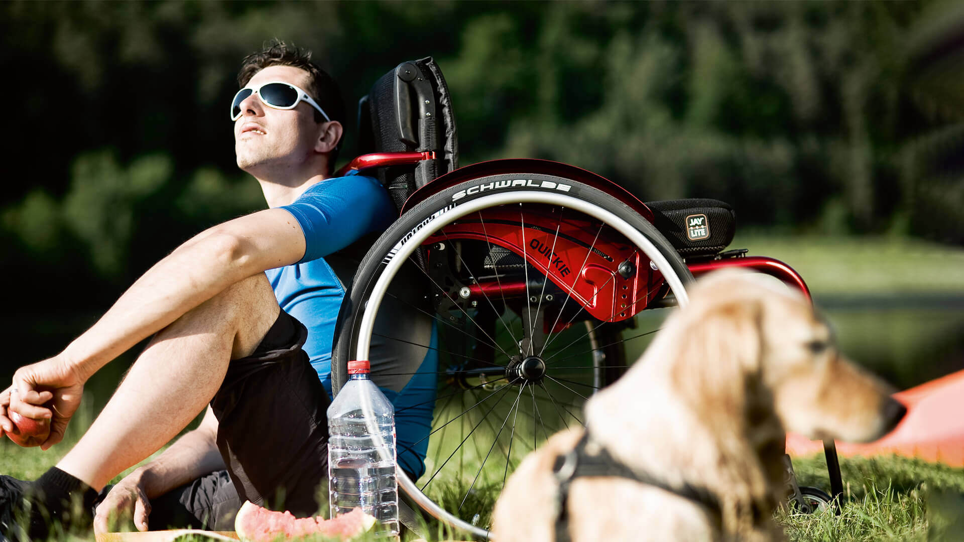 Consejos para disfrutar del sol desde mi silla de ruedas de manera segura