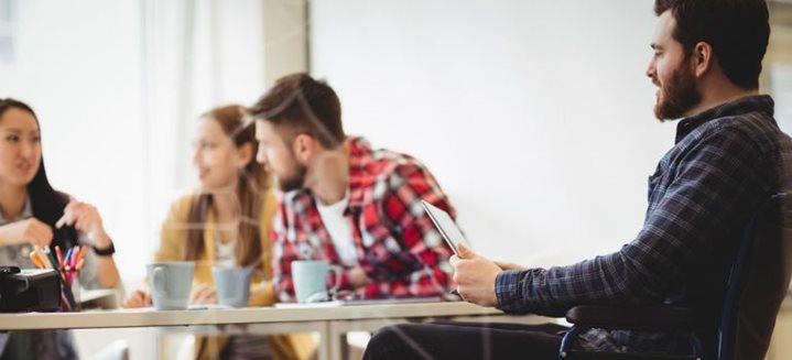 Adaptar el puesto de trabajo: medidas y legislación